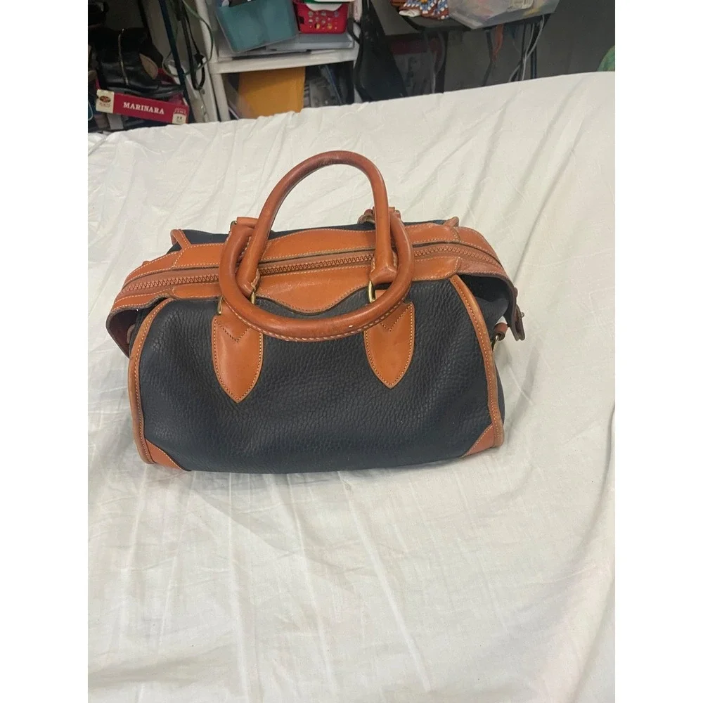 Dooney Bourke Black Barrel Speedy Satchel Doctor Bag All Weather Leather Vintage